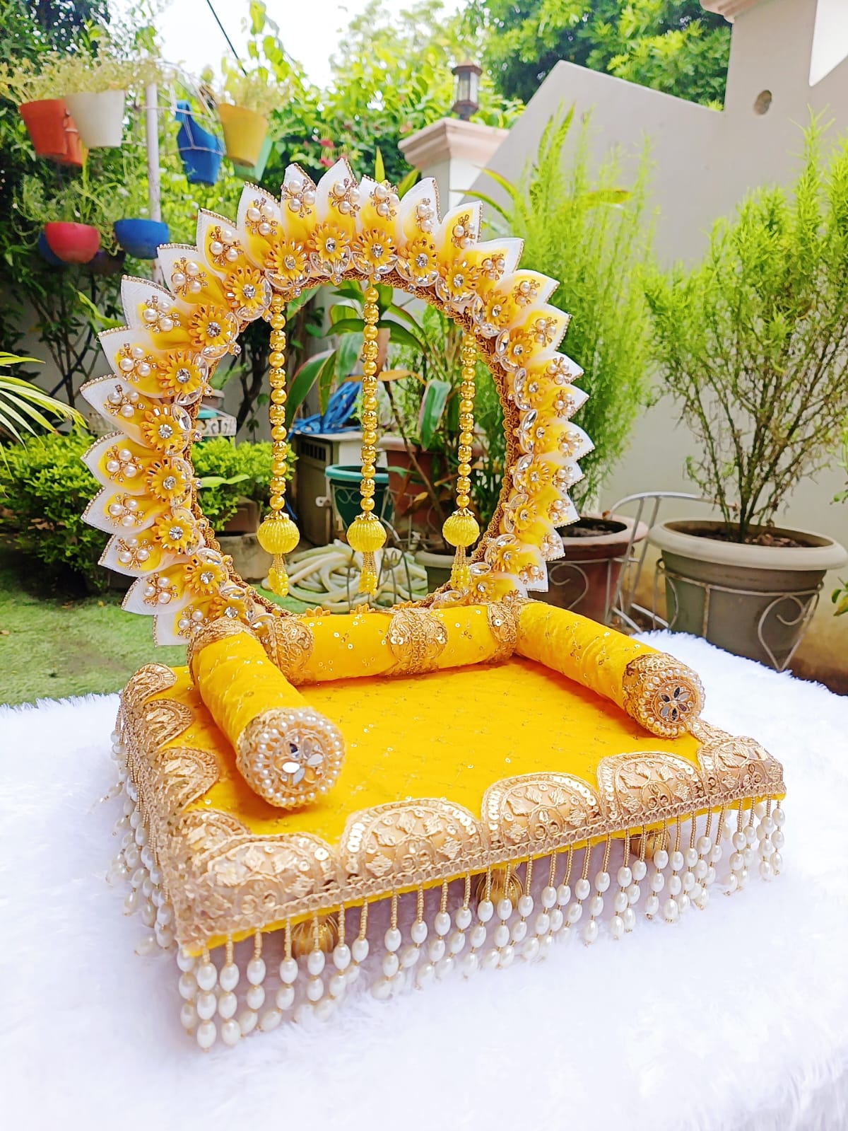 Singhasan for Laddu Gopal (Yellow) - Image 4